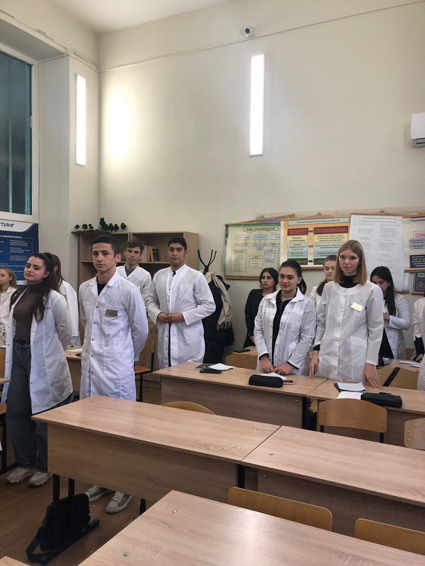 Радио Линейка посвященная поднятию флага России